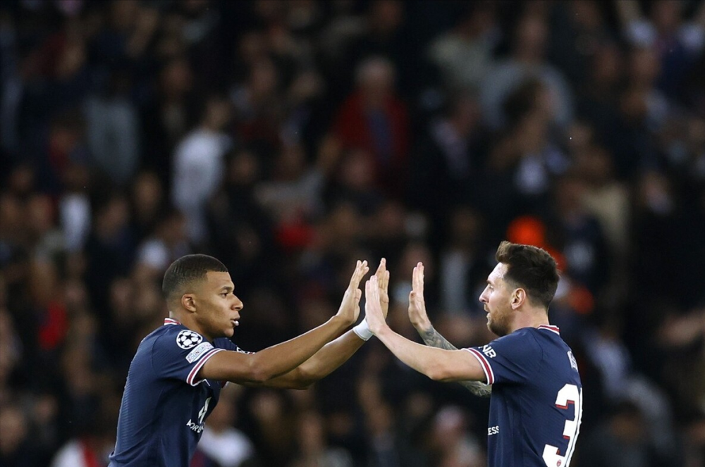  巴黎圣日耳曼报价英超铁卫 防线补强倒计时  