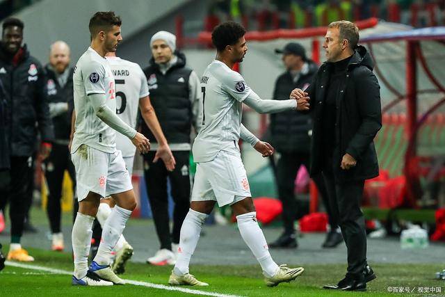 狼堡主场惨遭血洗，主帅赛后暗示将变阵  